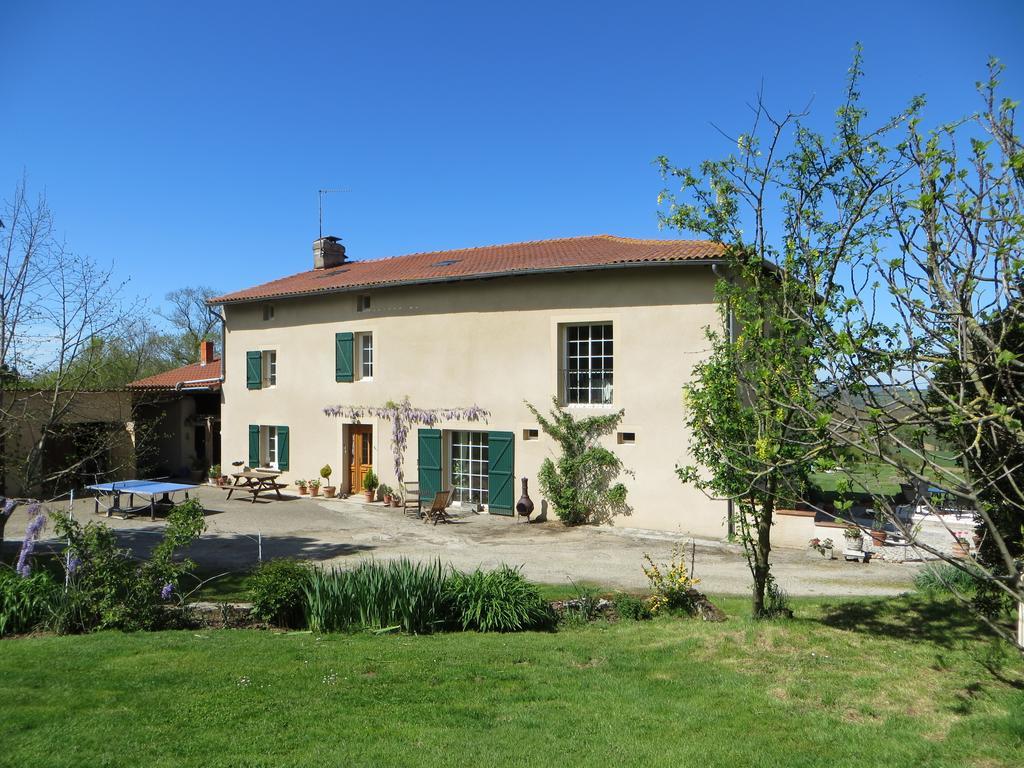 La Maire Saint-Victor-Rouzaud Exterior photo